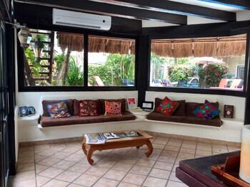 Riviera del Sol Hotel
