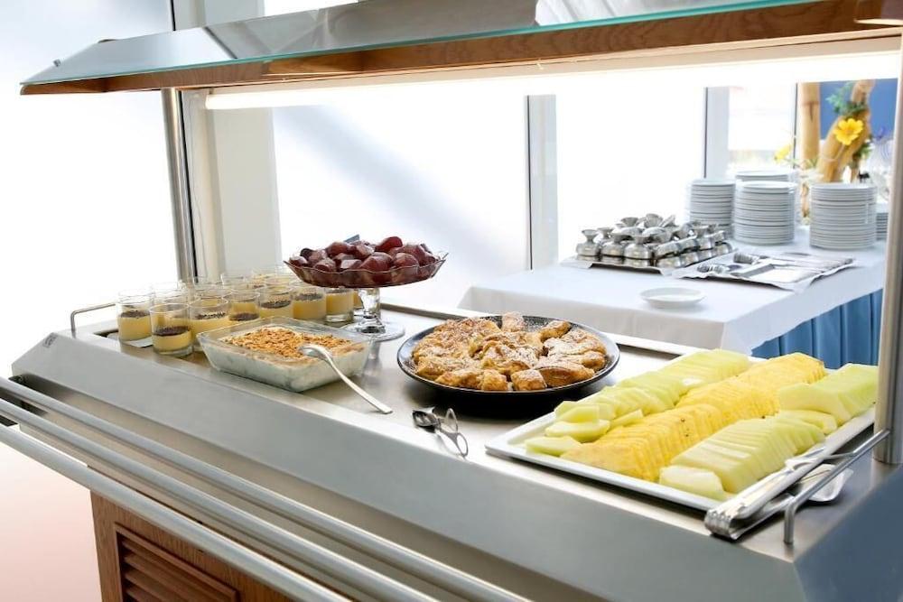 restaurant-cafeteria