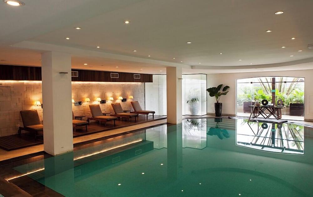 swimming pool spa