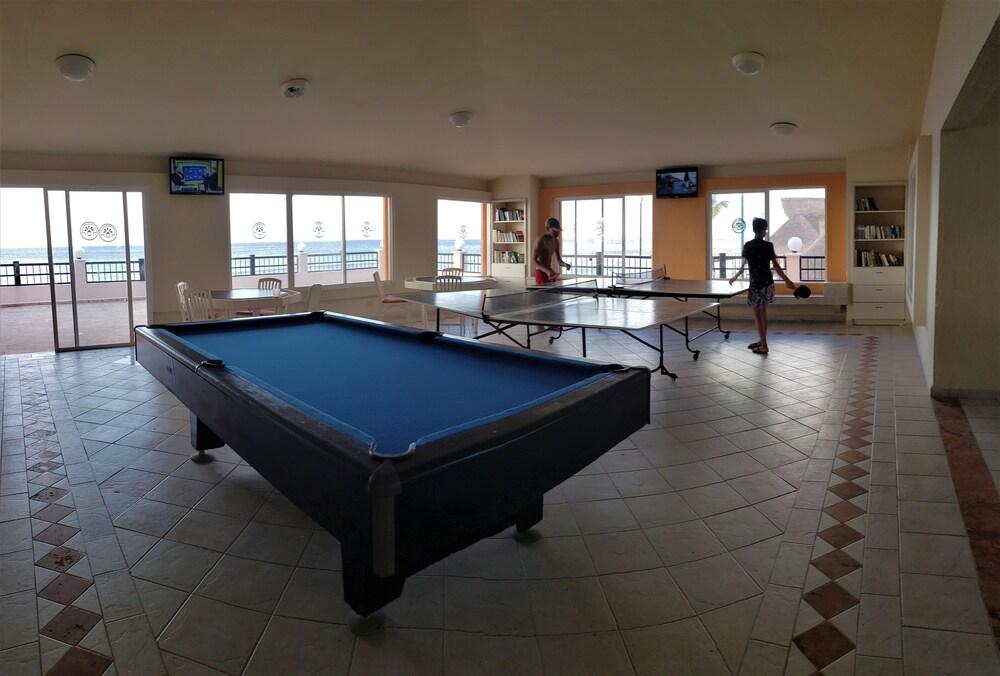 swimming pool spa