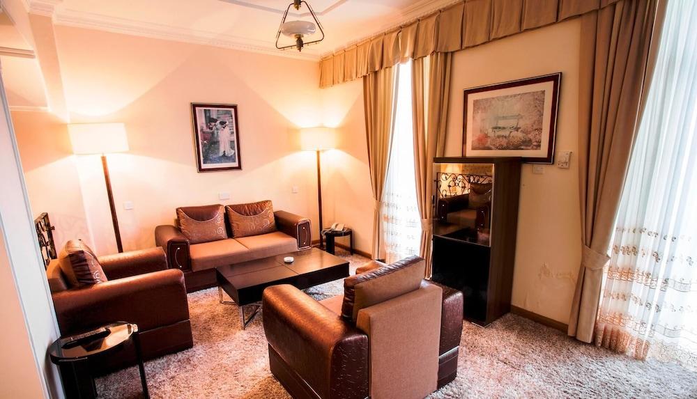 lounge