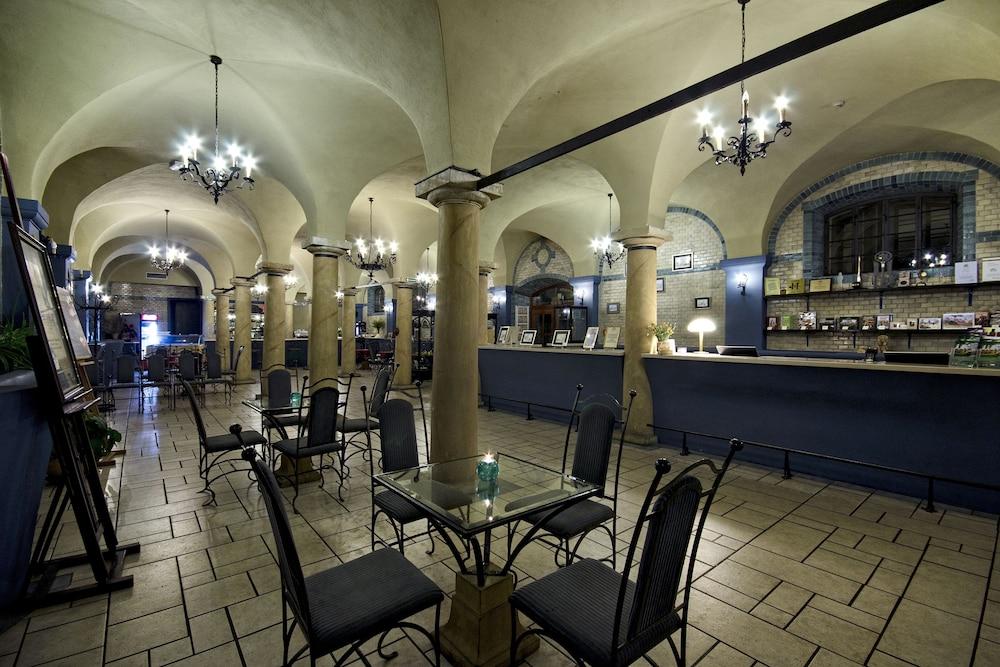 lobby
