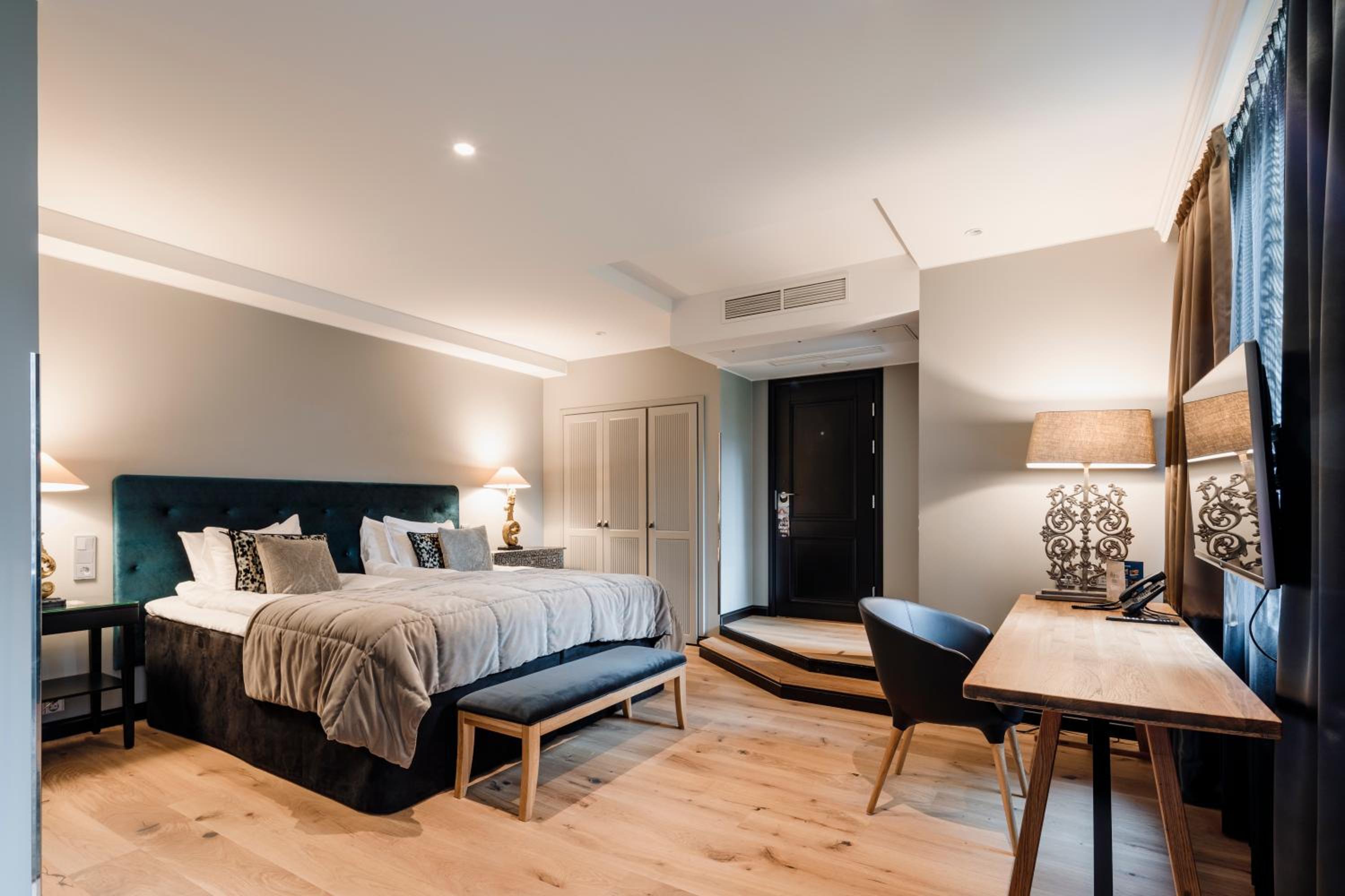 rooms
