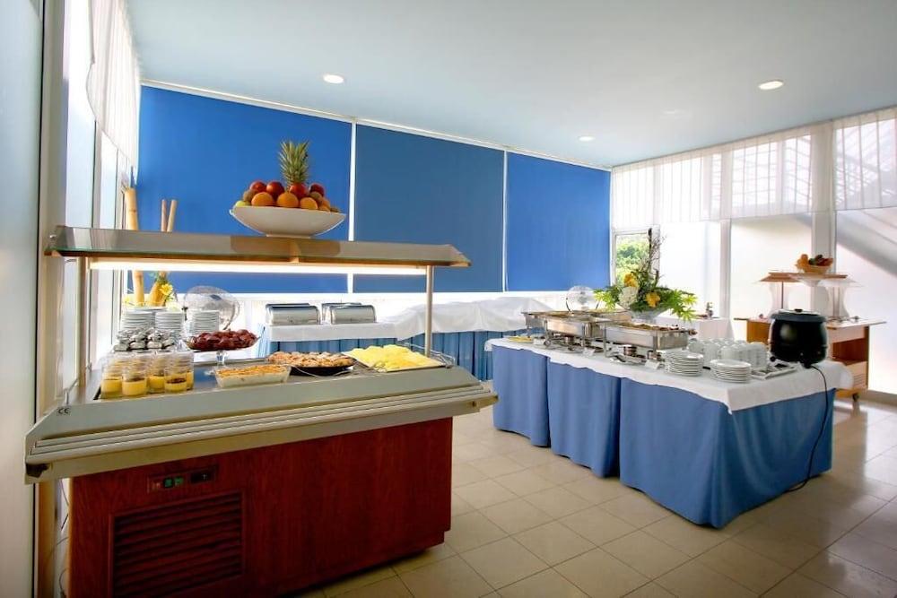 restaurant-cafeteria