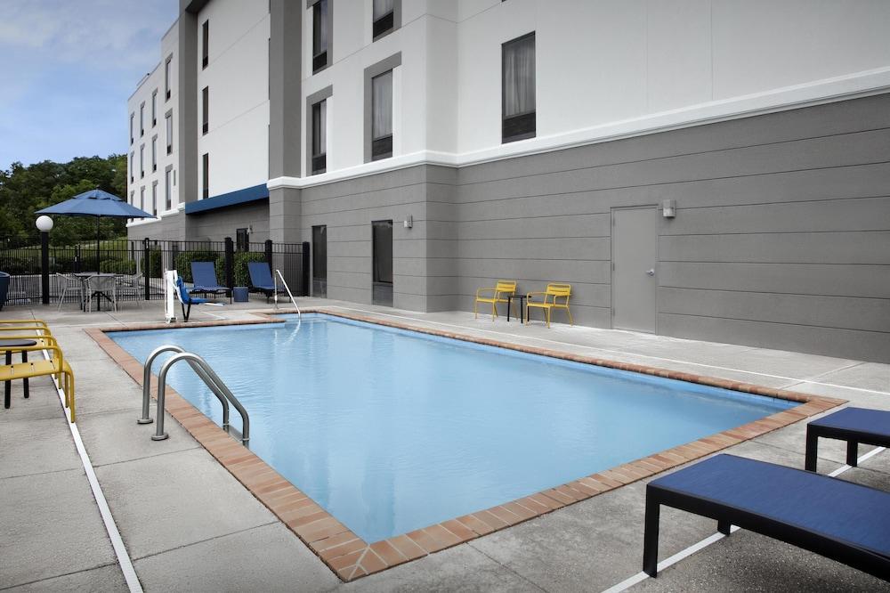 swimming pool spa