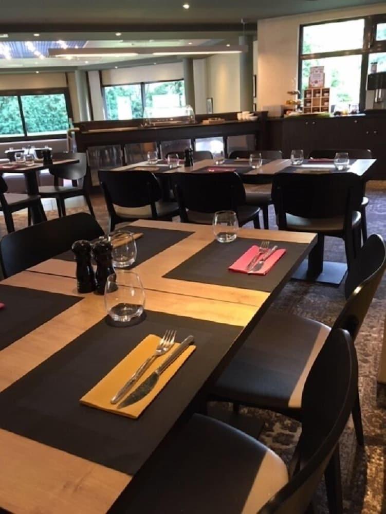 restaurant-cafeteria