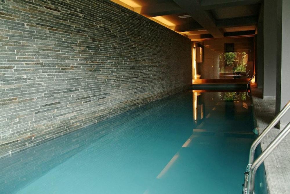 swimming pool spa
