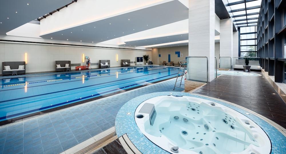 swimming pool spa