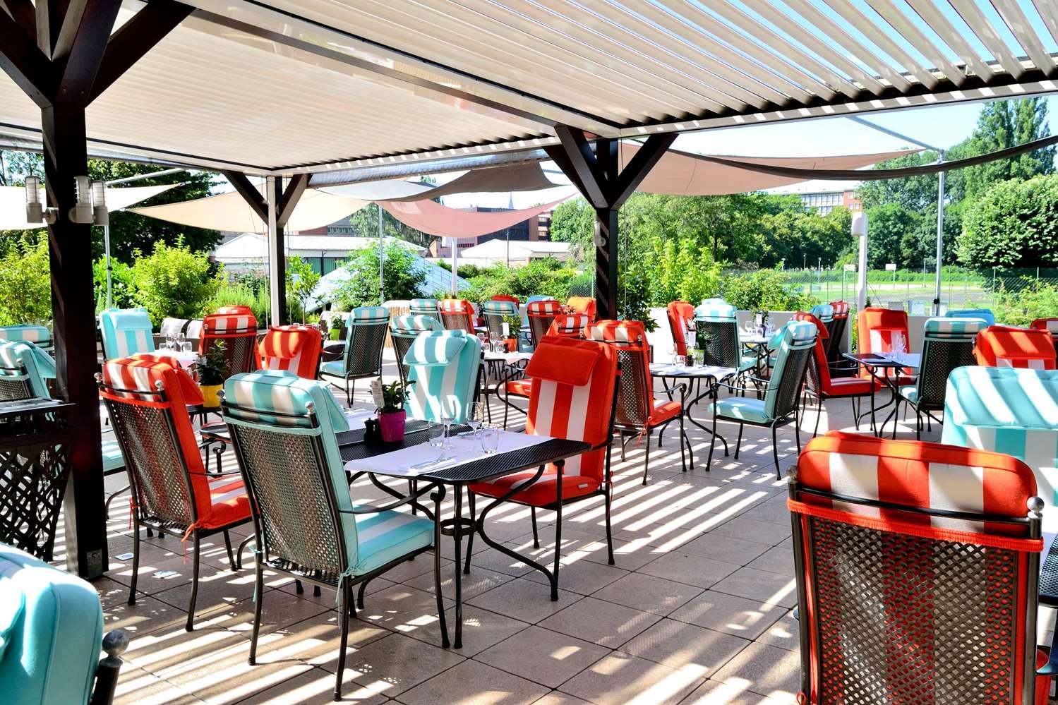 restaurant cafeteria