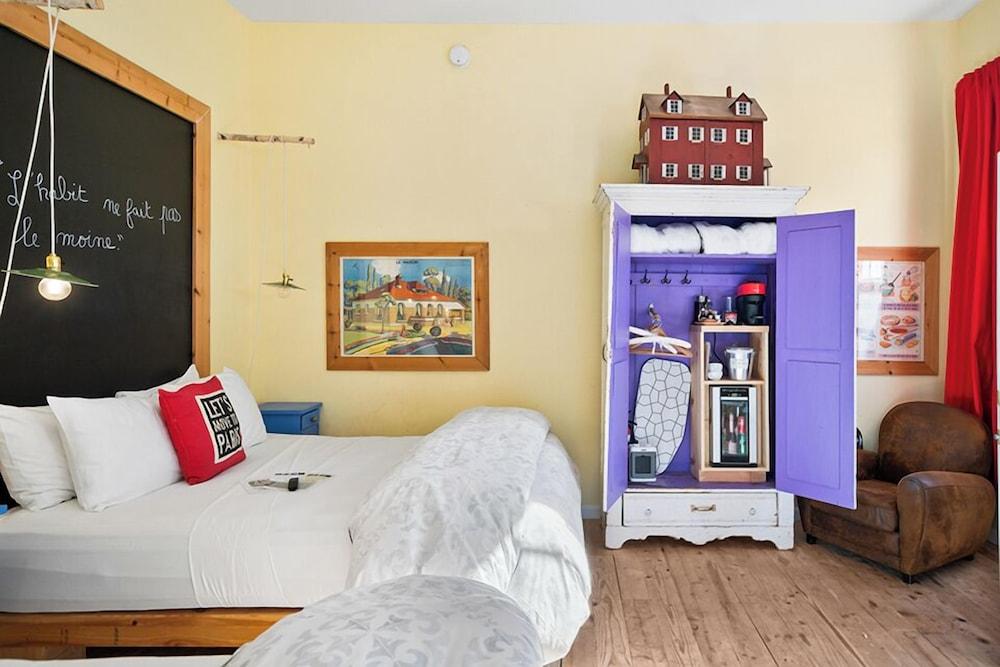 rooms