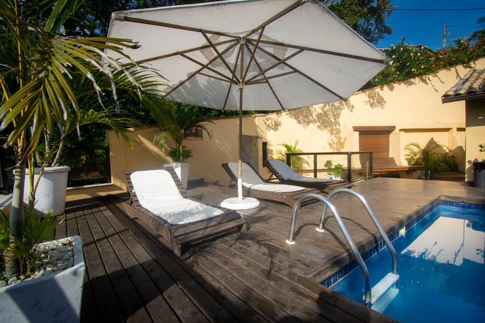 swimming pool spa