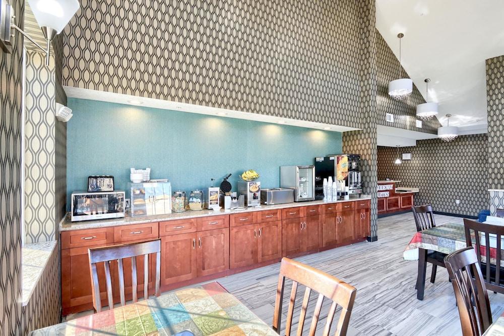 restaurant cafeteria