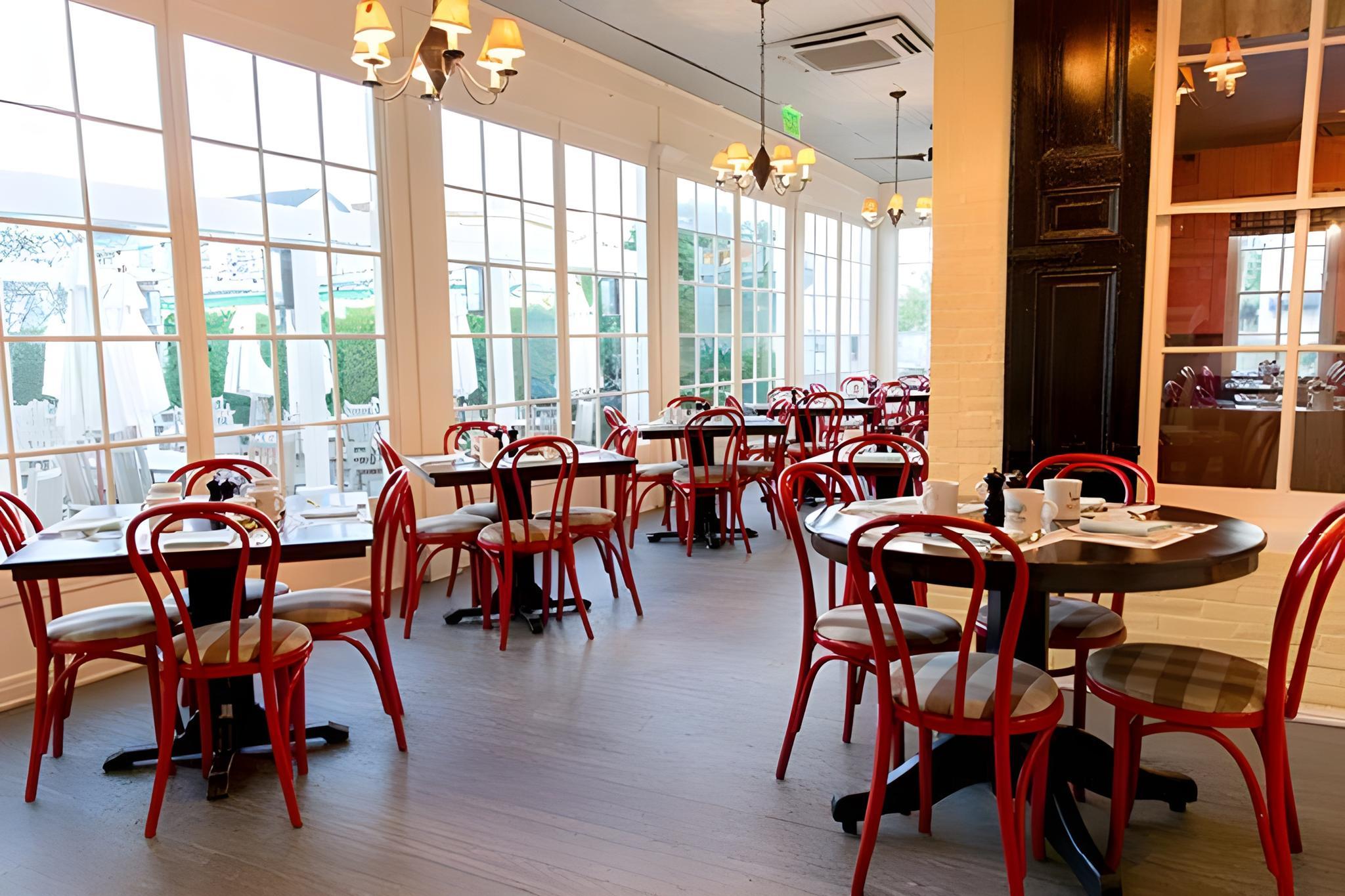 restaurant cafeteria