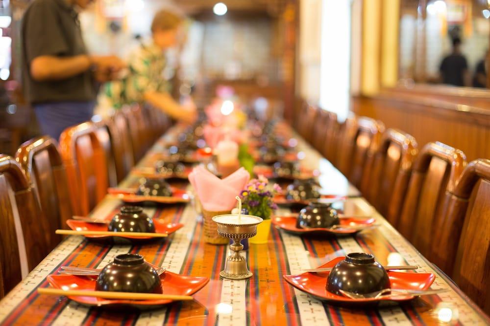 restaurant-cafeteria