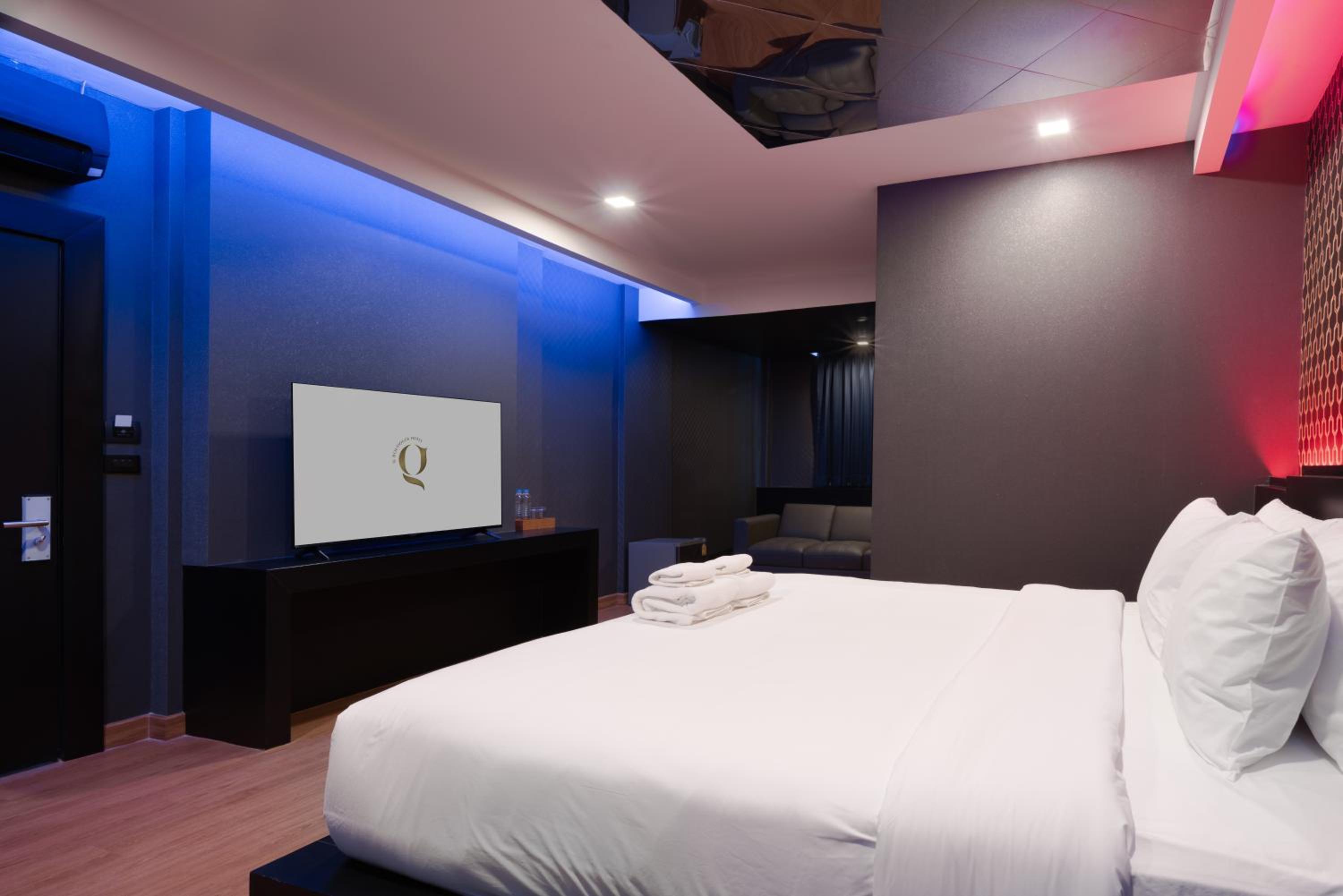 rooms
