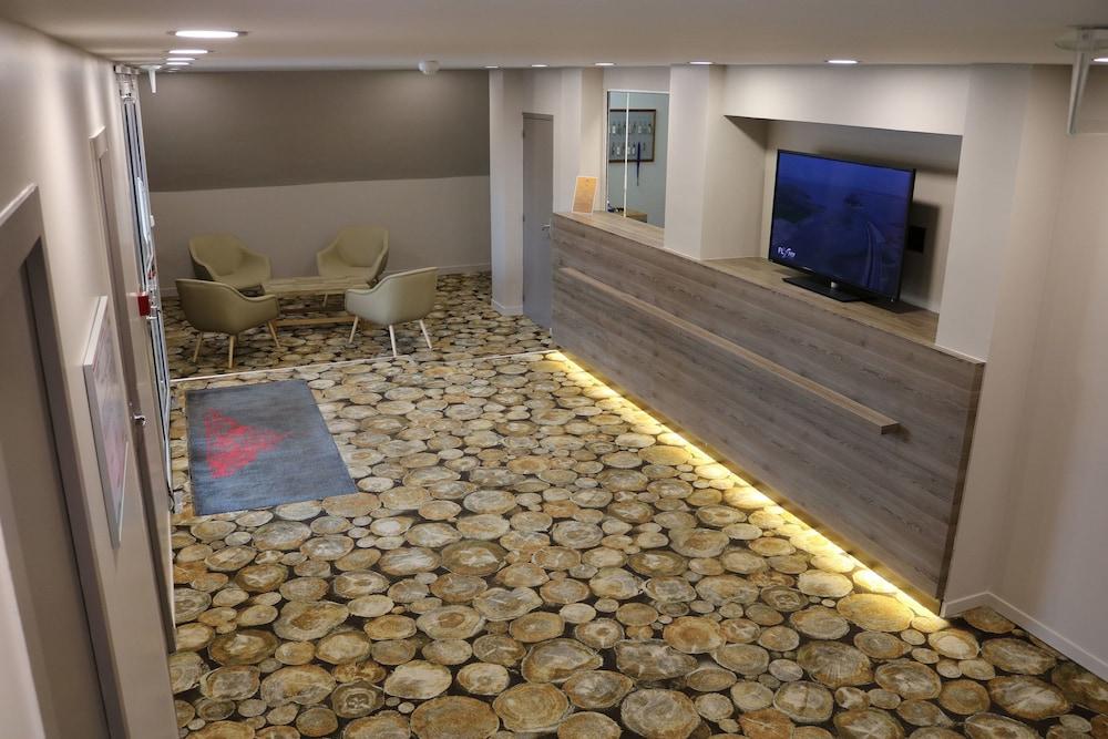 lobby