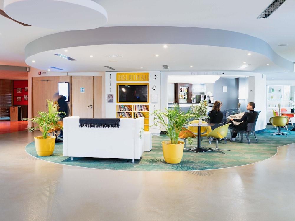 lobby