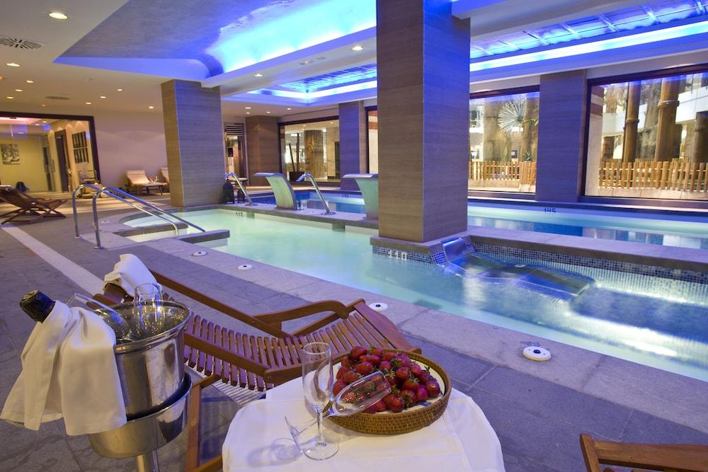 swimming pool spa