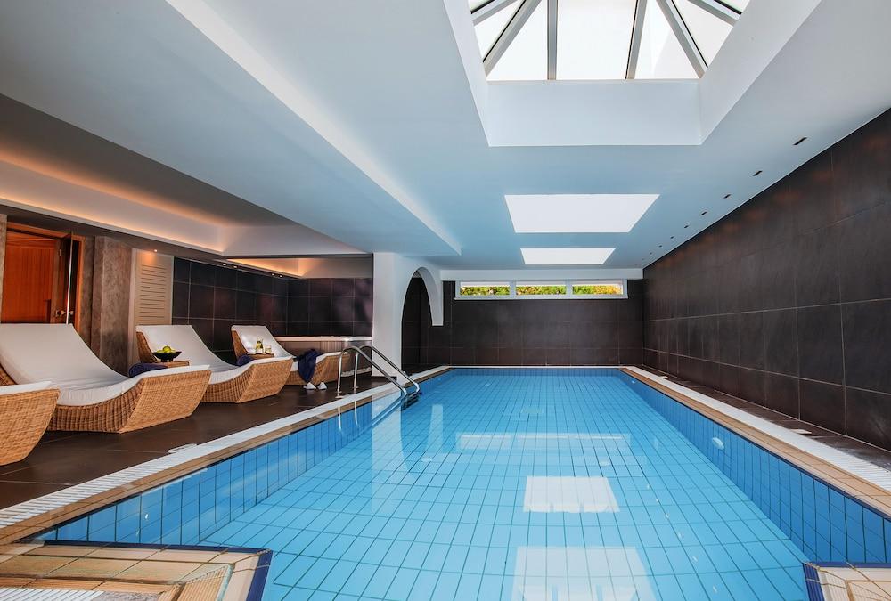 swimming pool spa