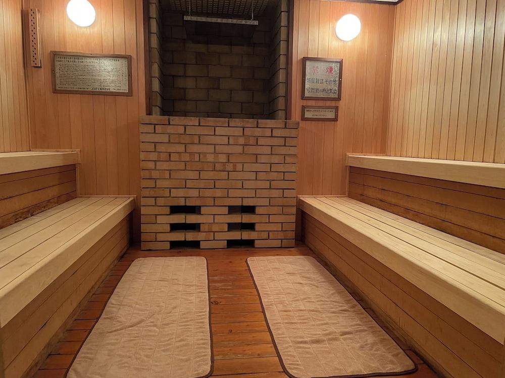 swimming pool spa