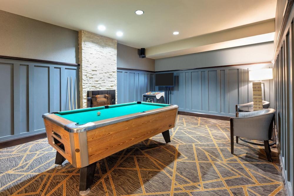 swimming pool spa