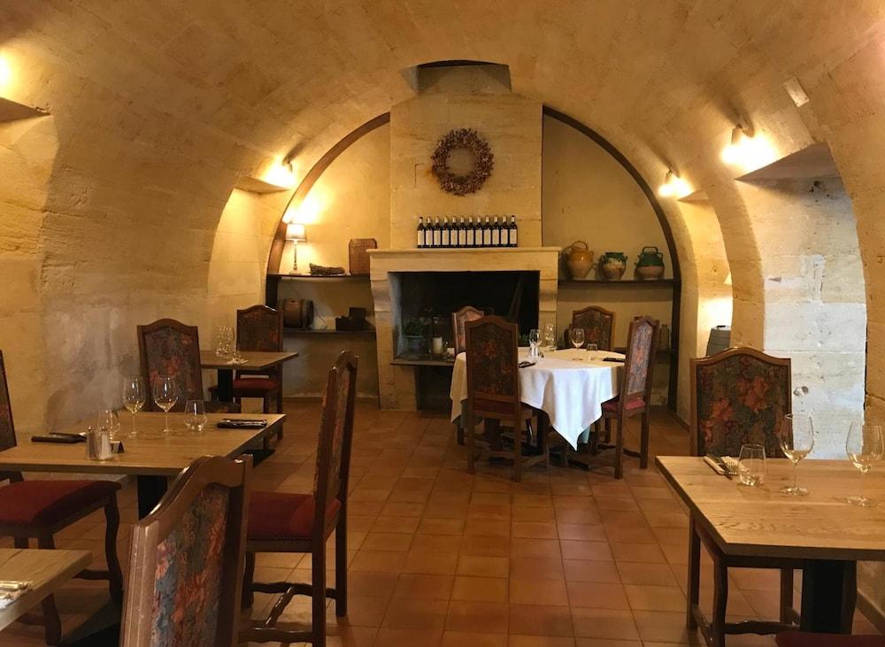 restaurant-cafeteria