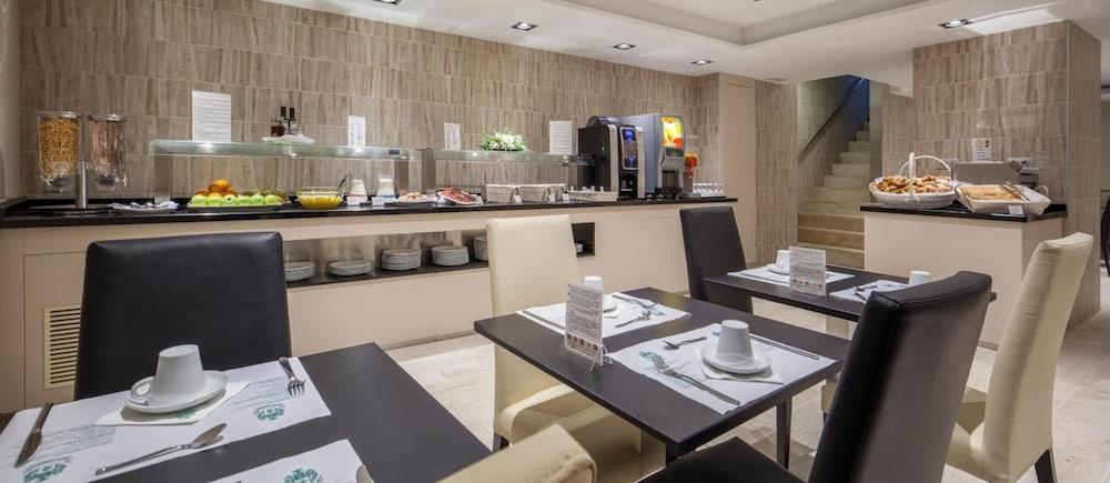 restaurant-cafeteria