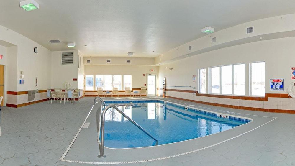 swimming pool spa