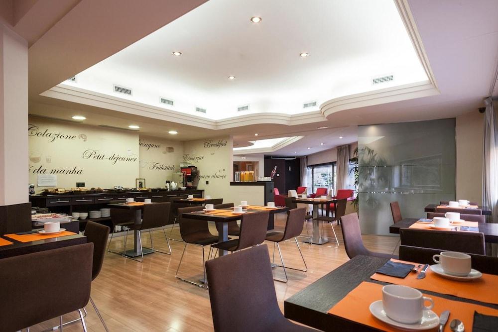 restaurant-cafeteria