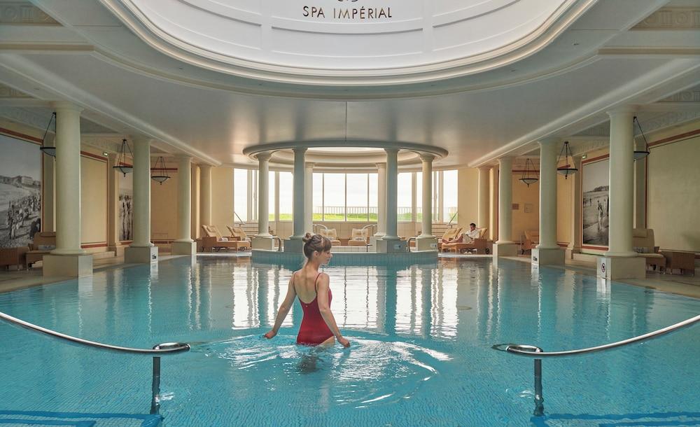 swimming pool spa