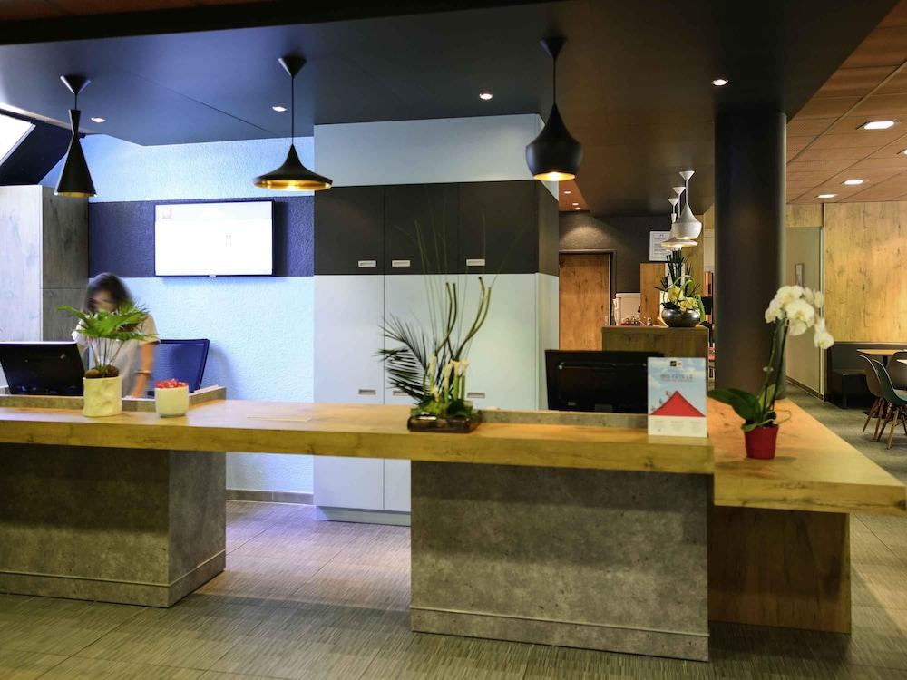 lobby