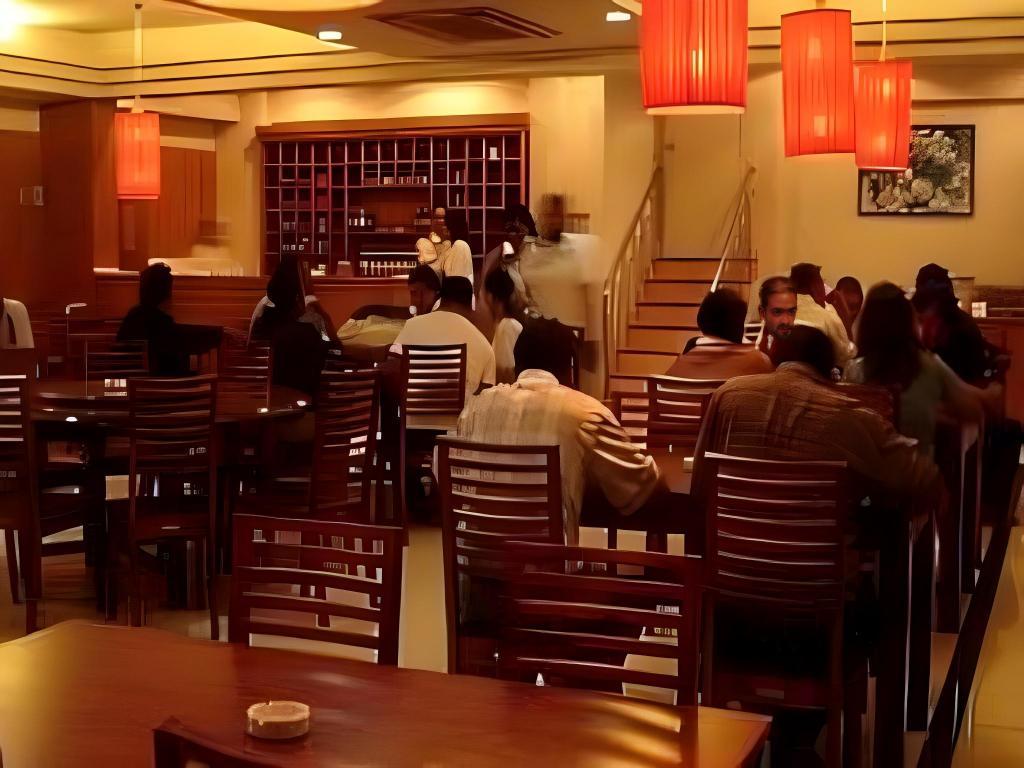 restaurant cafeteria
