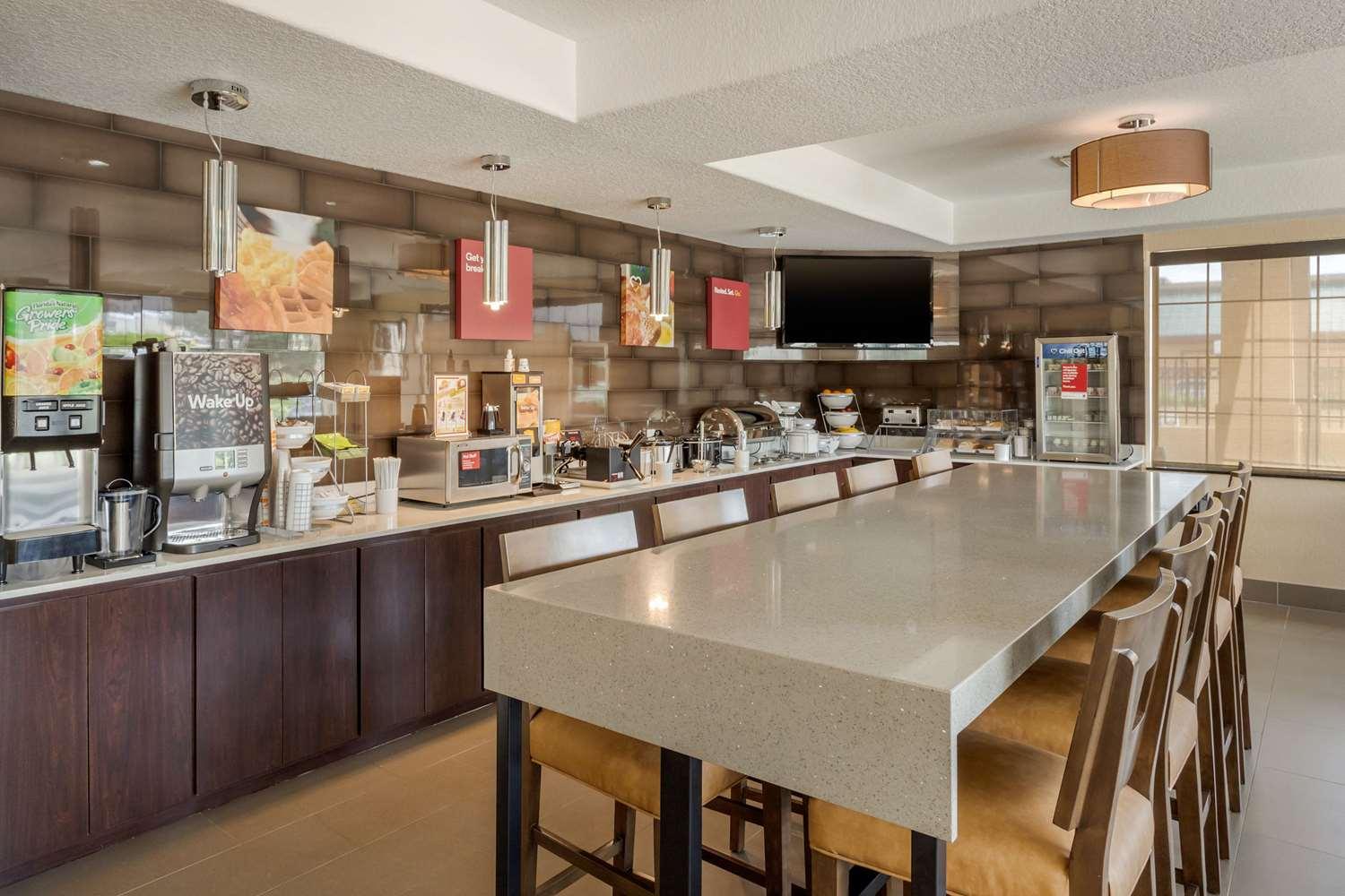 restaurant cafeteria