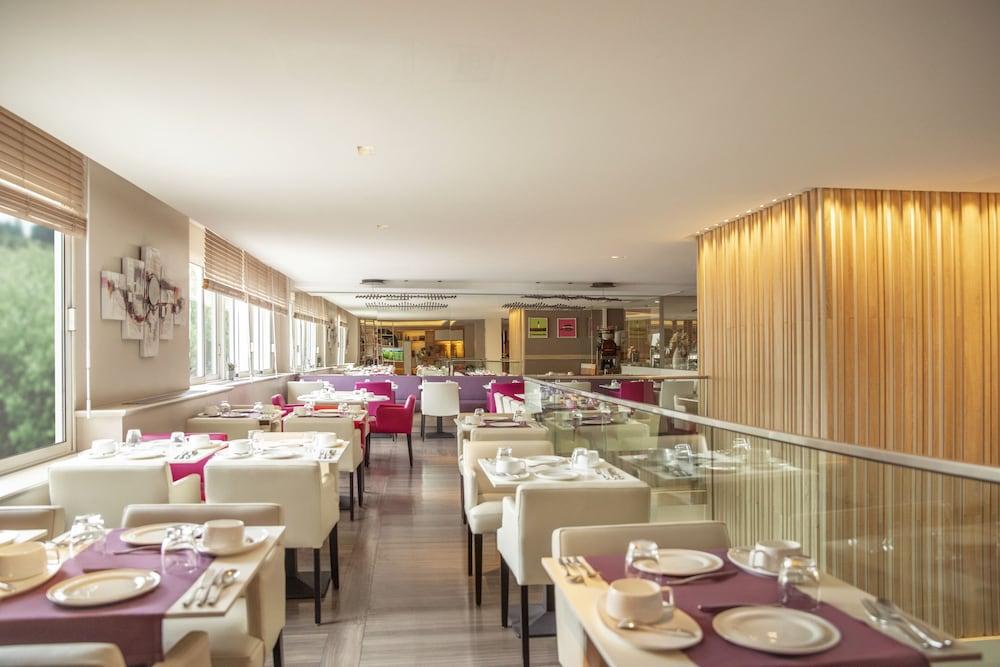 restaurant-cafeteria