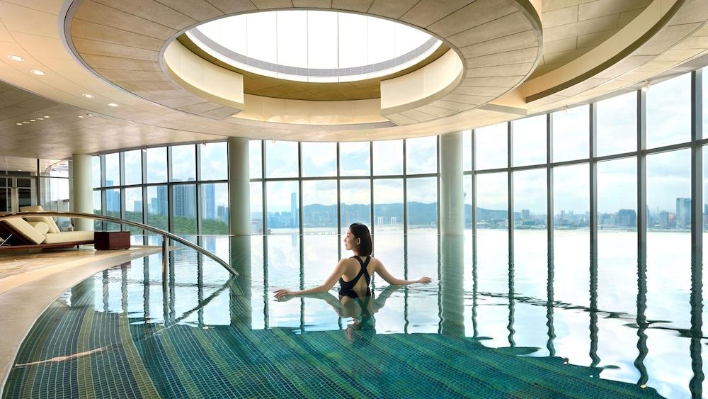 swimming pool spa