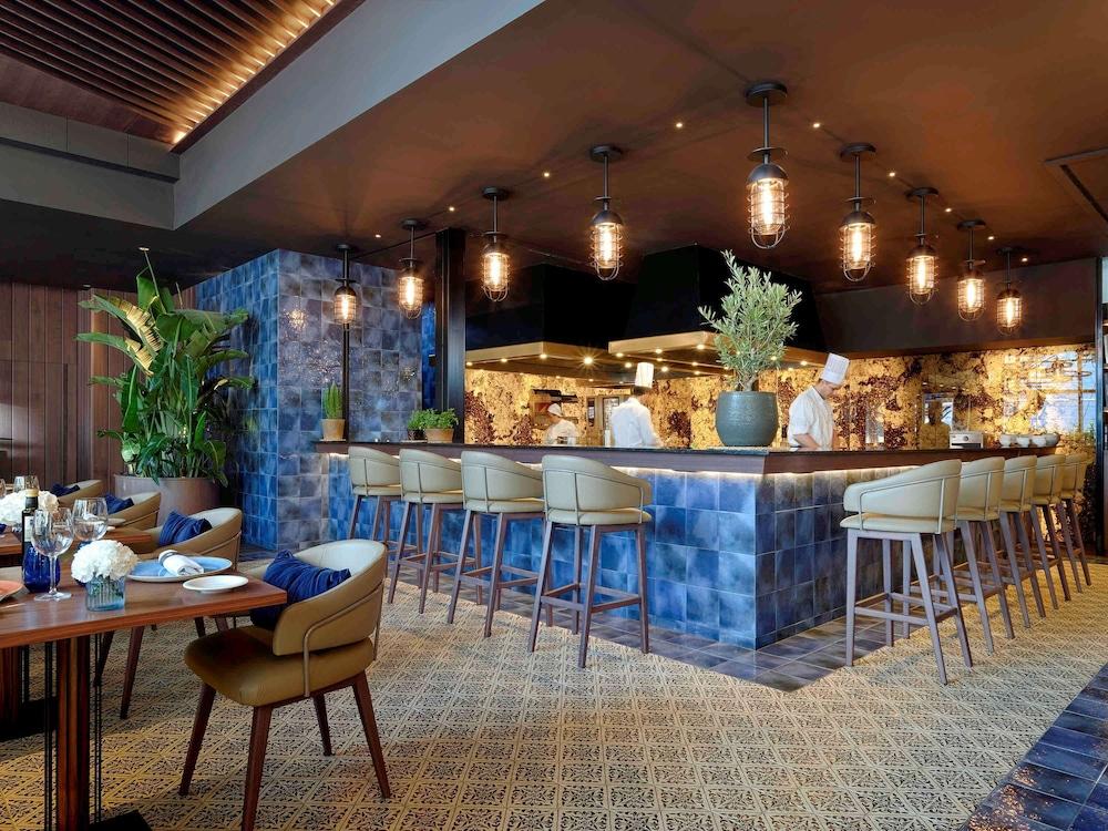 restaurant-cafeteria