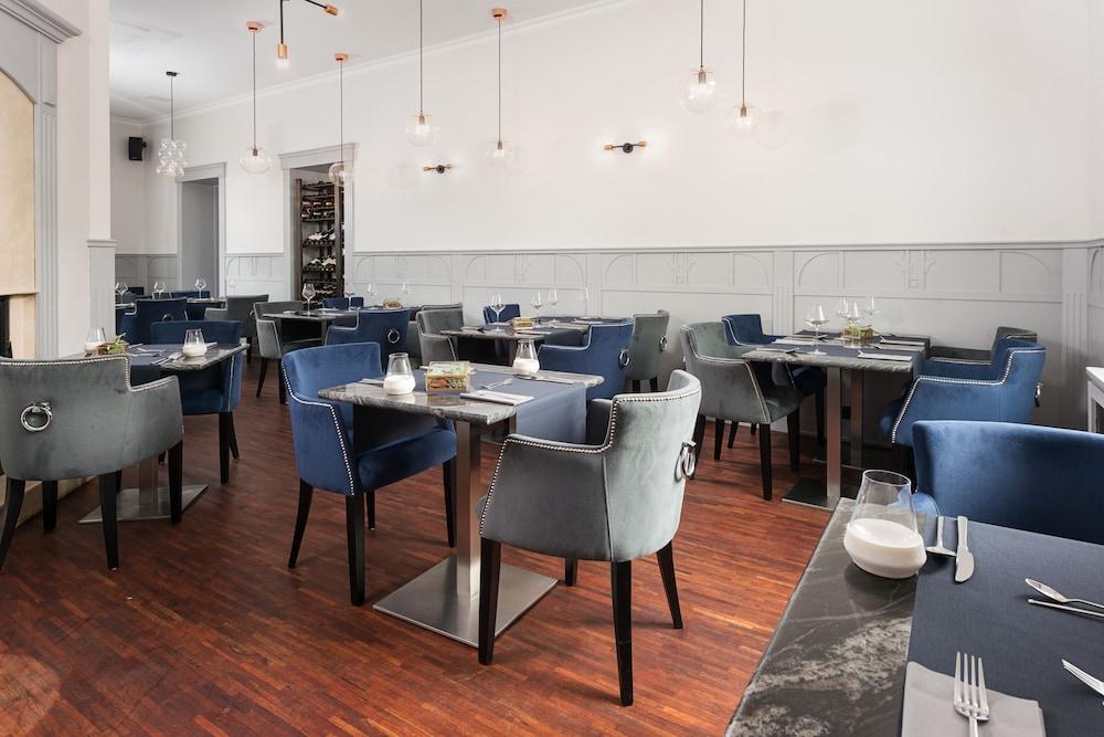 restaurant-cafeteria