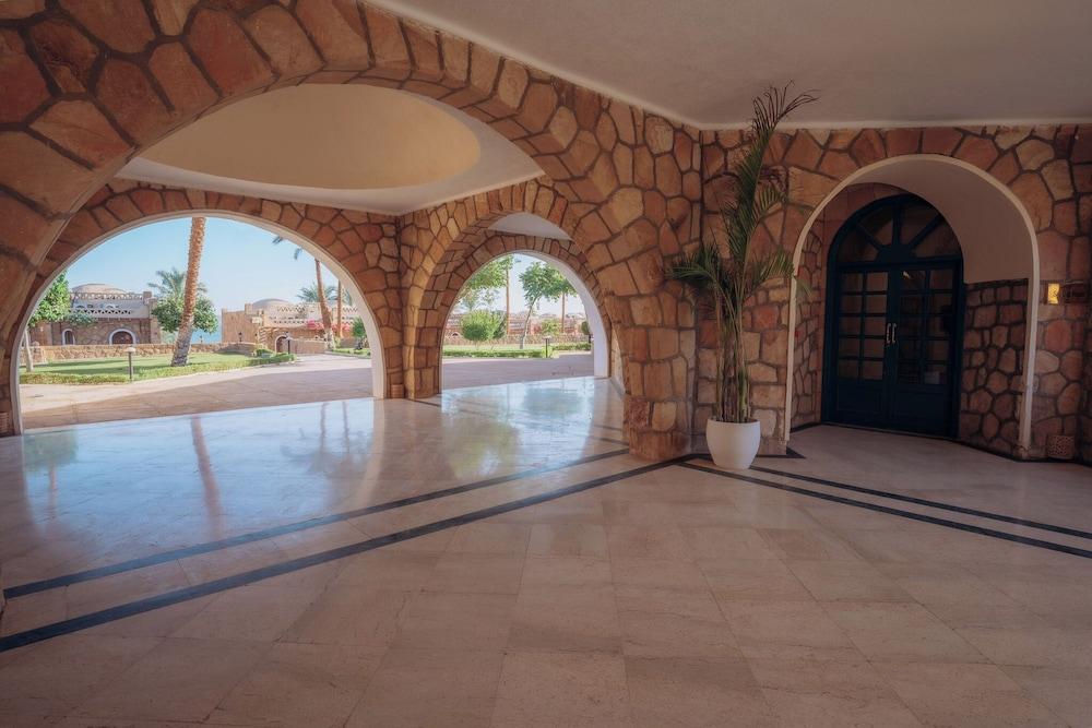 swimming pool spa