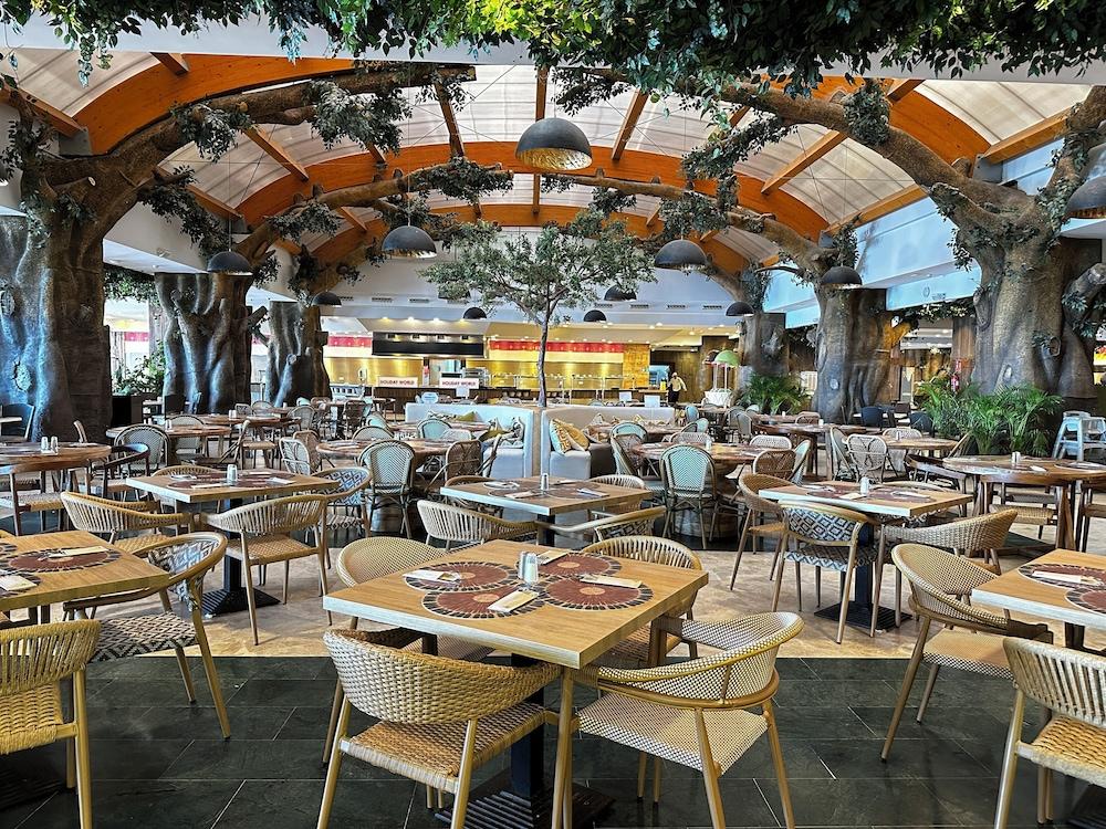 restaurant cafeteria