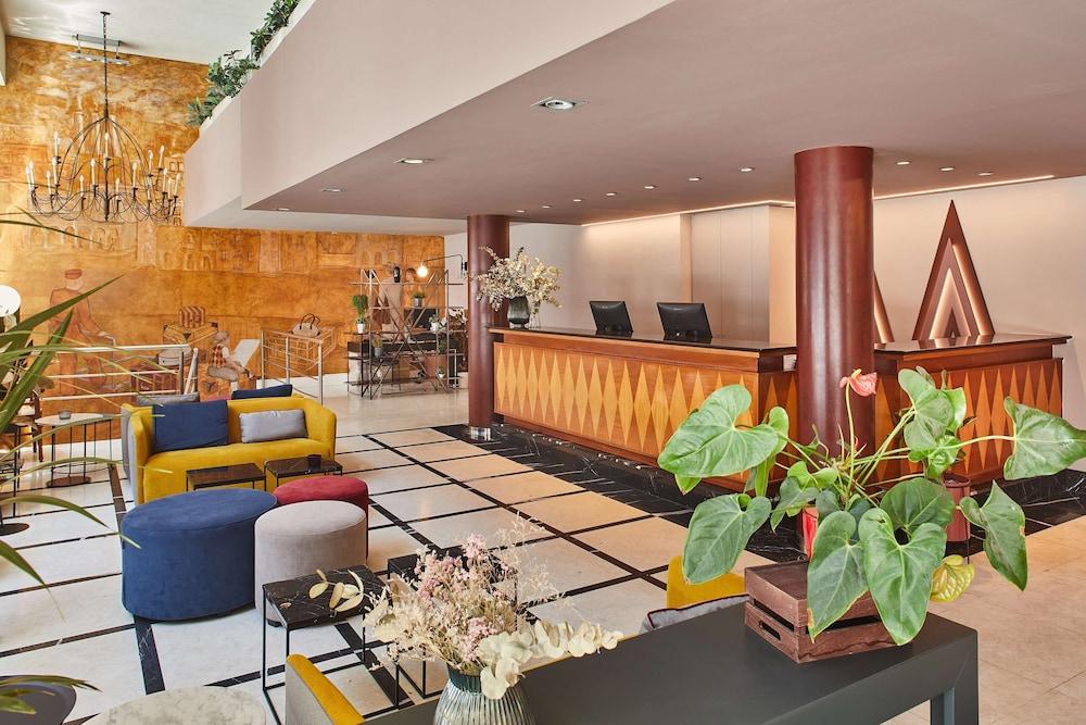 lobby