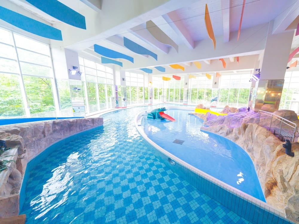 swimming pool spa