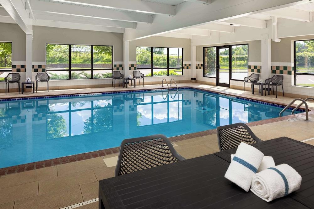 swimming pool spa