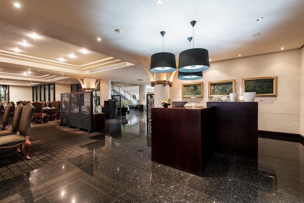 lobby