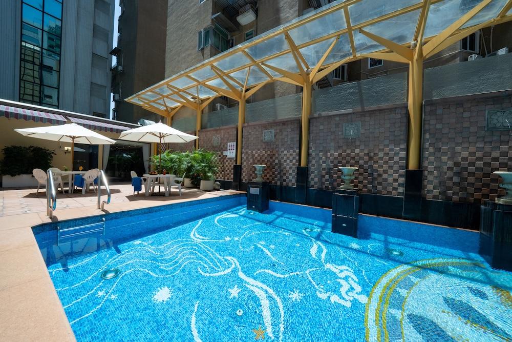 swimming pool spa