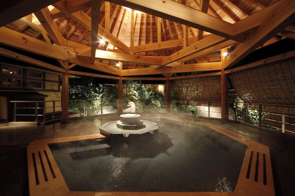 swimming pool spa