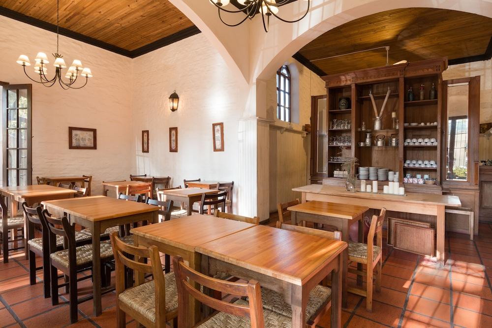 restaurant-cafeteria