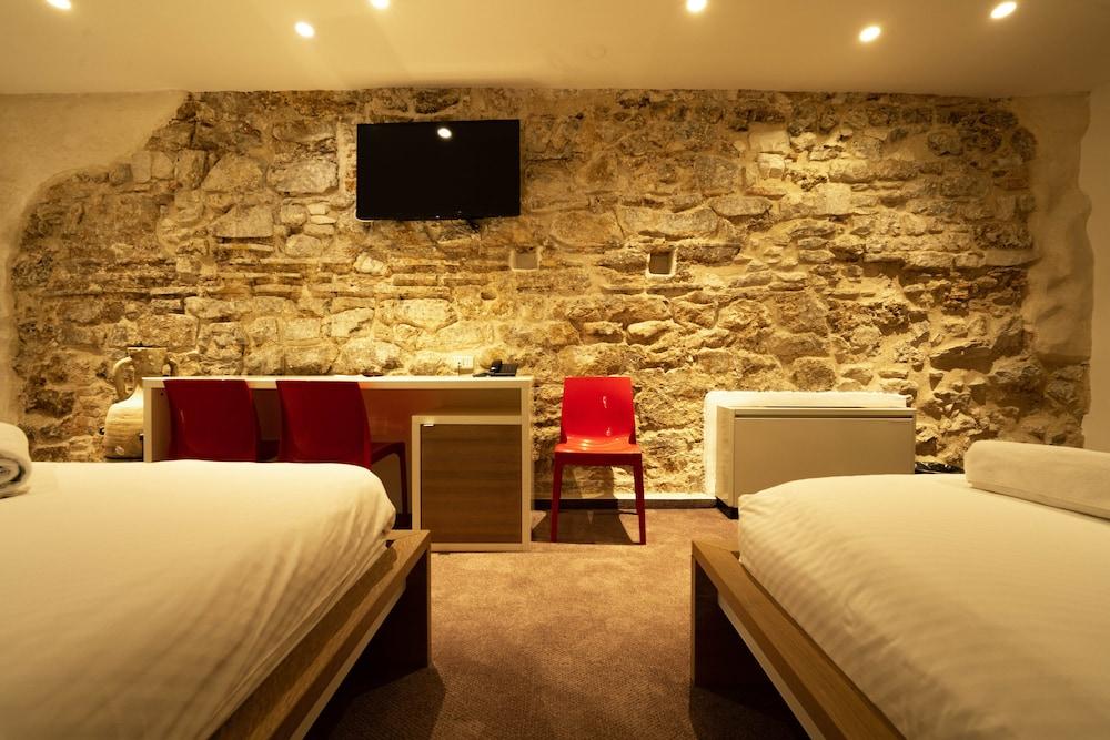 rooms