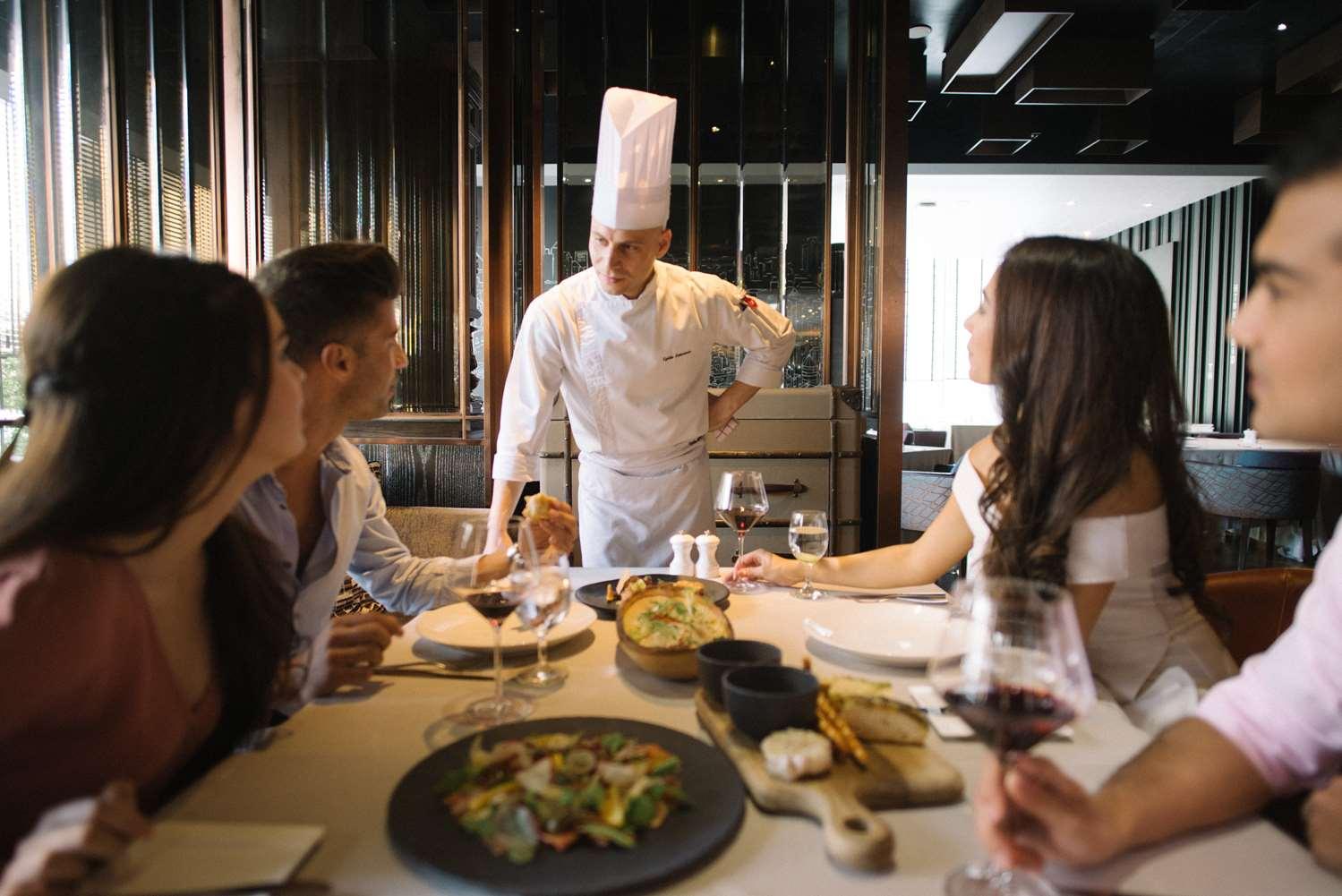 restaurant cafeteria