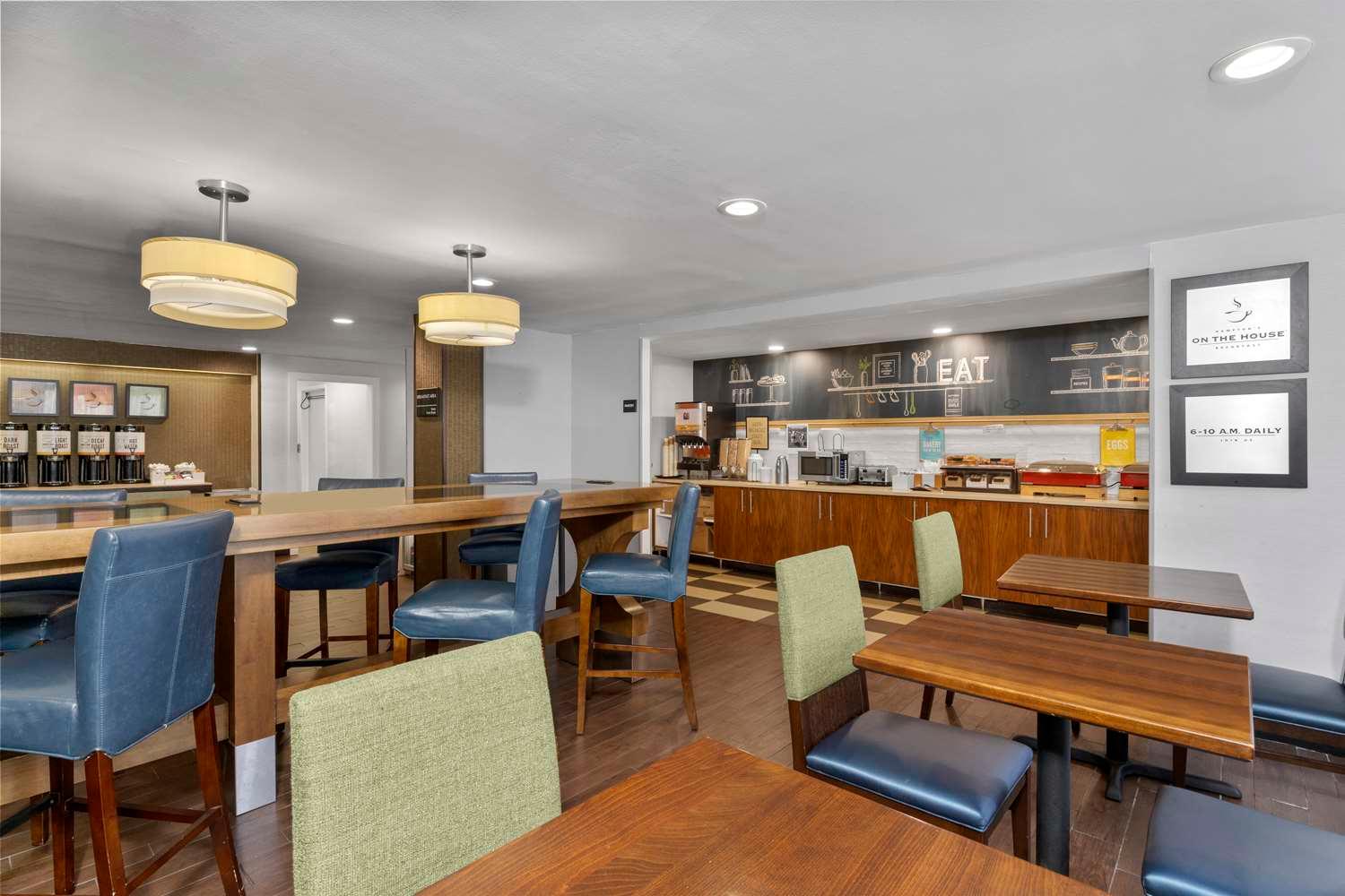 restaurant cafeteria
