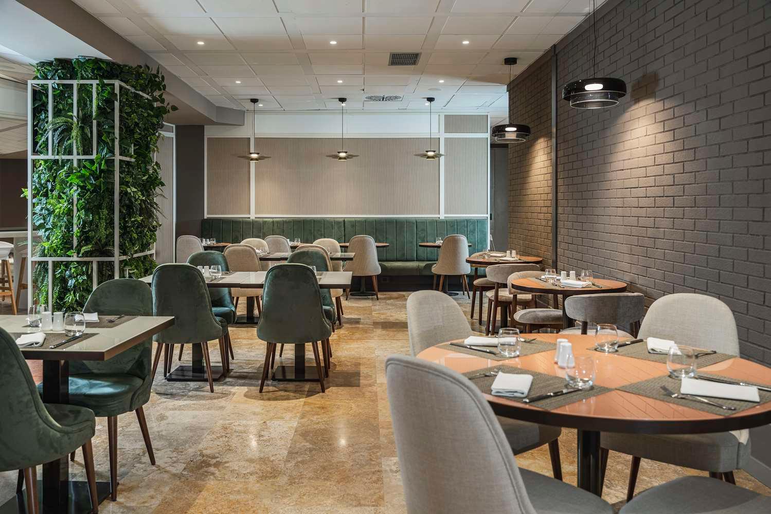 restaurant cafeteria